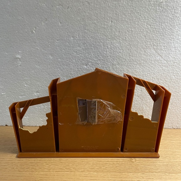 Veggie Tales Nativity Stable Replacement Part Only Blue Box Toys 2012 10.5” - Picture 2 of 6